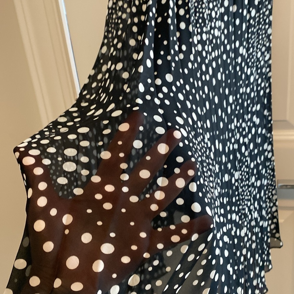 Dress - Picture 3 of 8